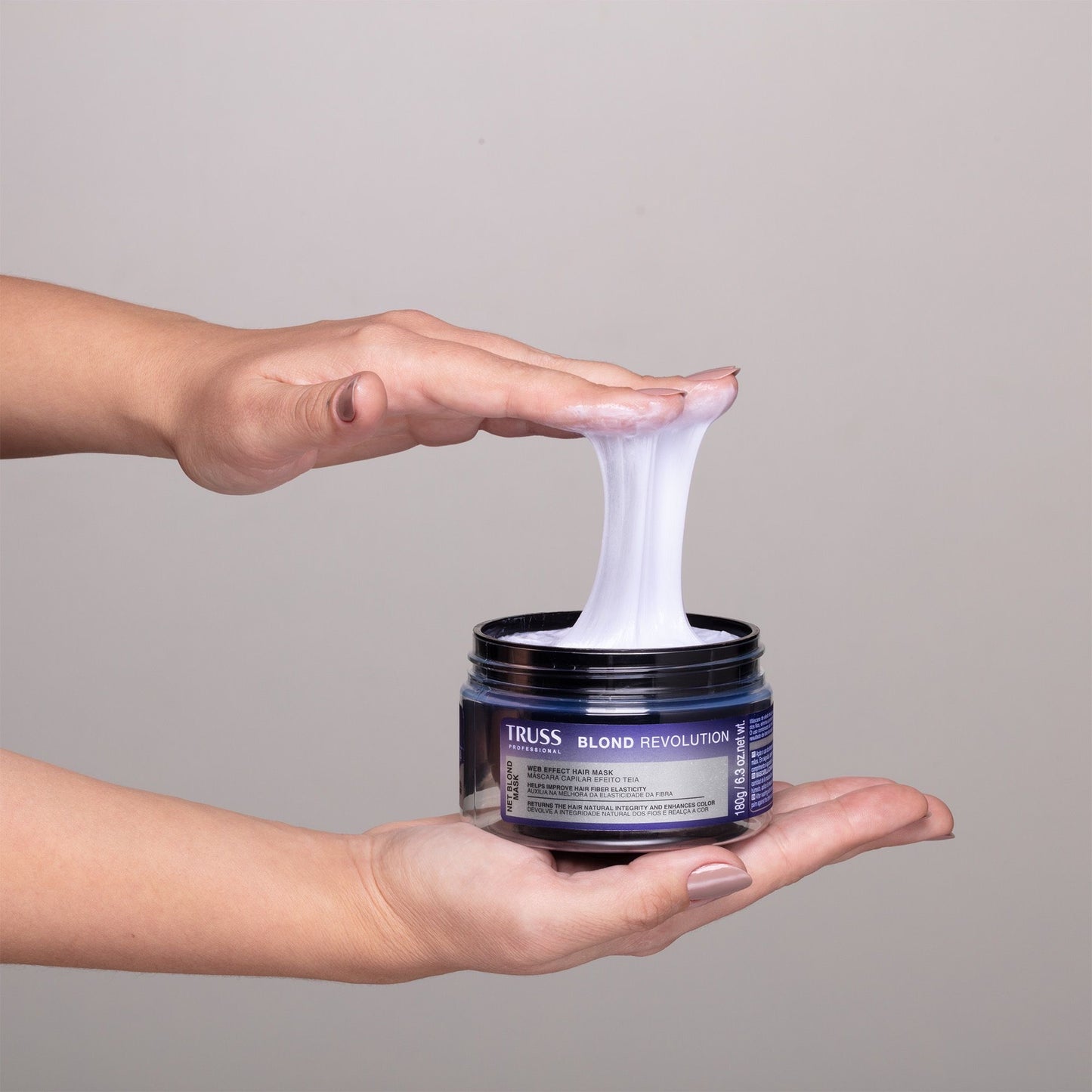Blond revolution / web effect hair mask